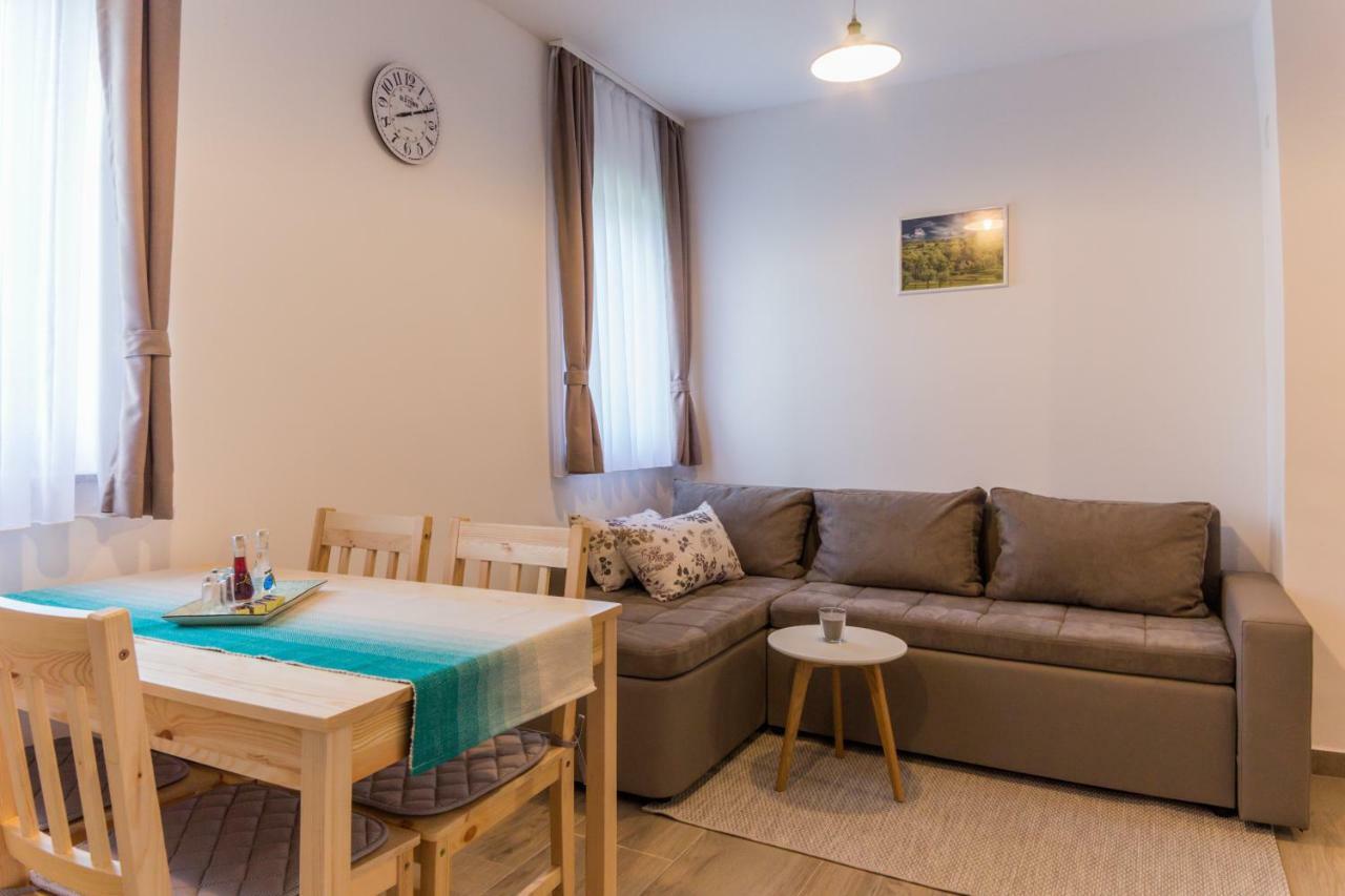 Holiday Home, Apartman Obajdin Slunj Exteriör bild