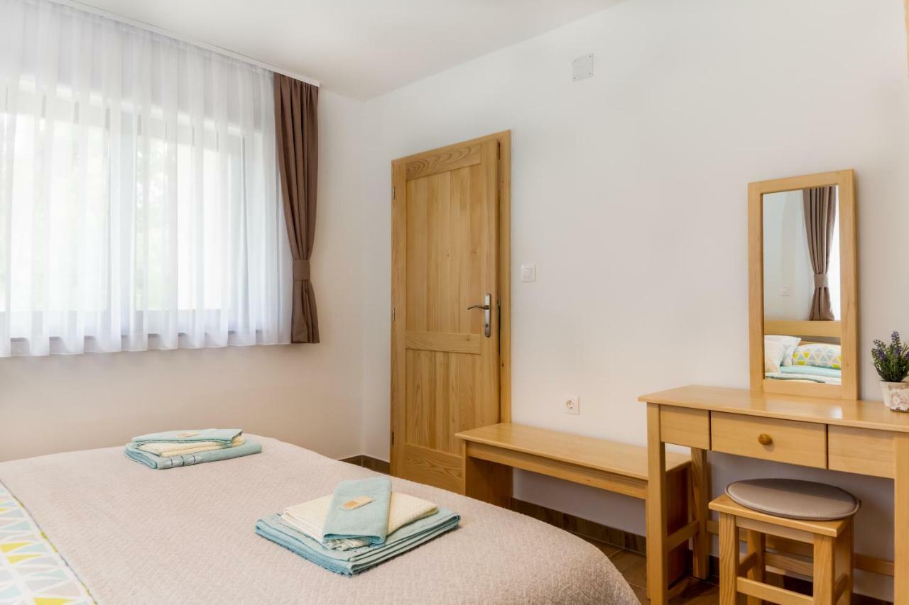 Holiday Home, Apartman Obajdin Slunj Exteriör bild