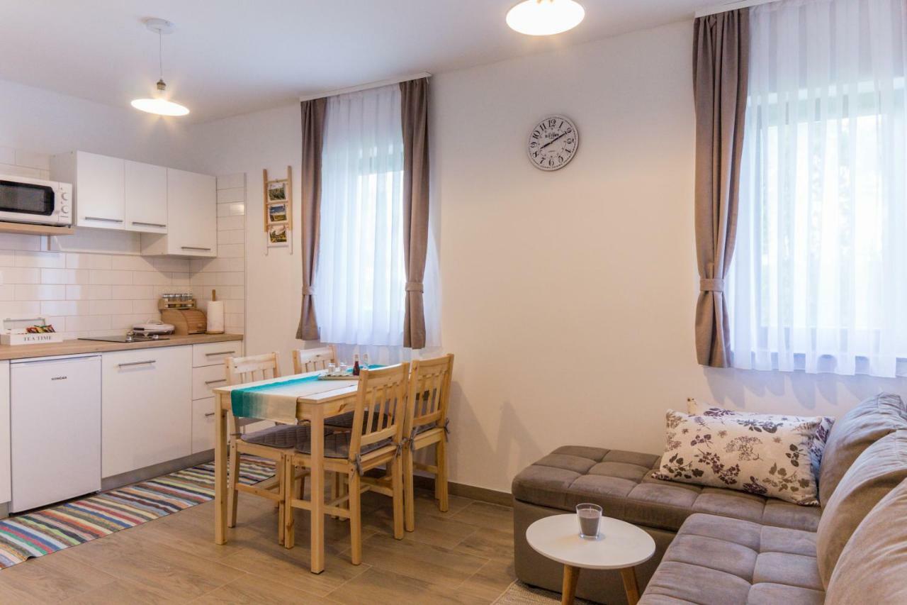 Holiday Home, Apartman Obajdin Slunj Exteriör bild
