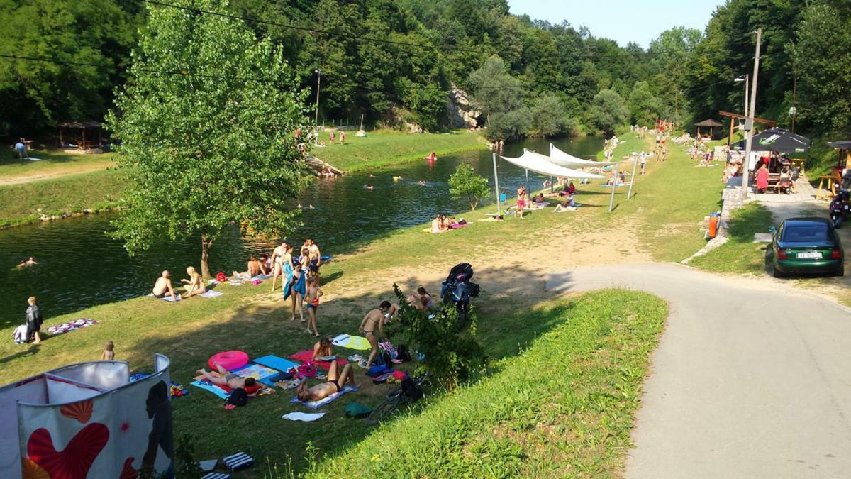 Holiday Home, Apartman Obajdin Slunj Exteriör bild